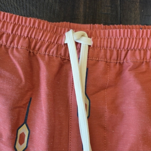 ROARK Men's Shorey 16" Castagno Saffron Red Boardshorts Medium Surf Outdoor New - Picture 5 of 10
